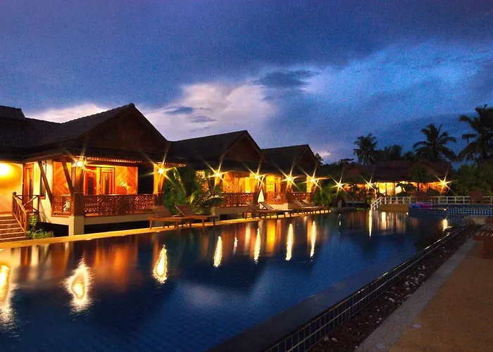 แสงสวรรค์ พาเลซ เขาหลัก รีสอร์ท
