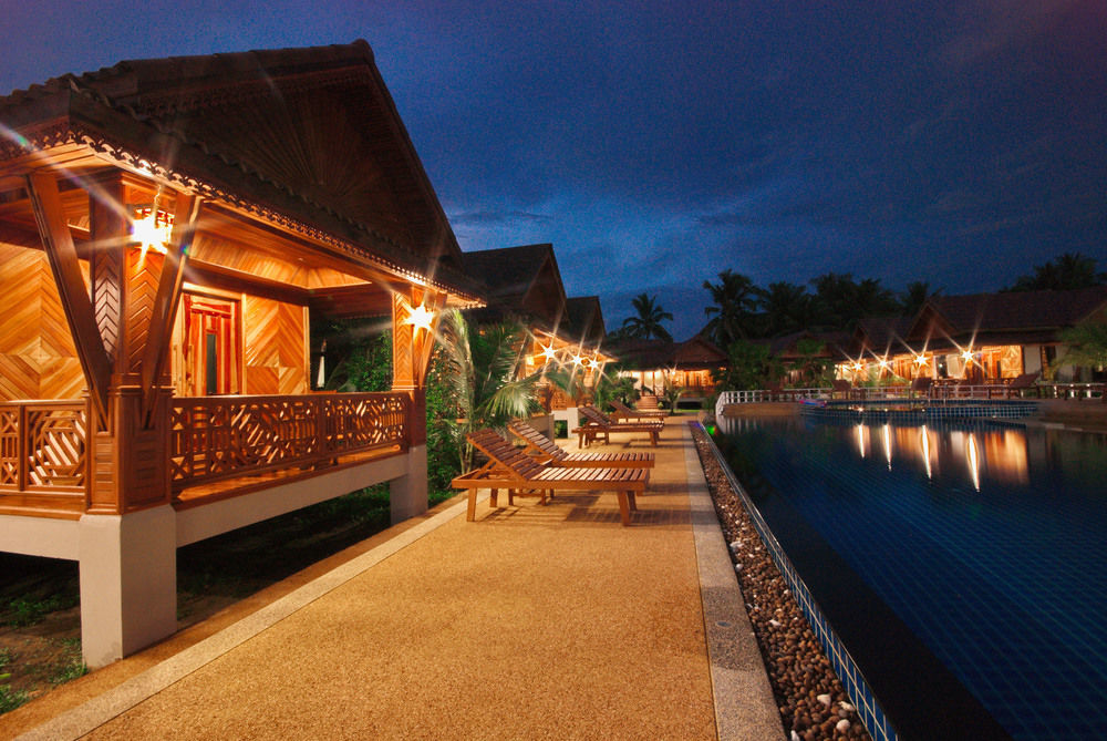 รีสอร์ท แสงสวรรค์ พาเลซ 3*
